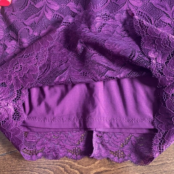 🔴Sold🔴Guess Off Shoulders lace mini dress - Picture 7 of 7